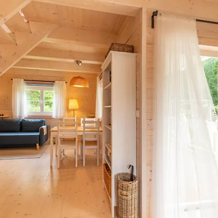 Pod Sosnami - Maly Dom コパリノ