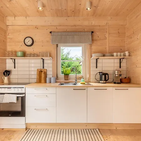 別荘 Pod Sosnami - Maly Dom *