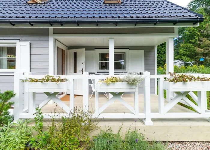 Pod Sosnami - Maly Dom بيت للعطل